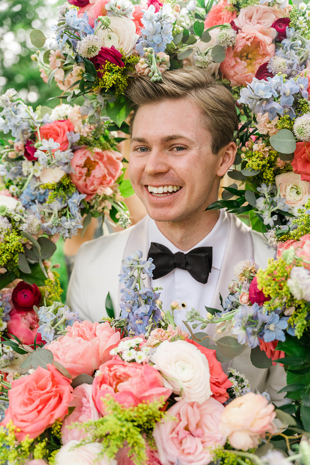 Garden themed wedding flowers at Oatlands Historic House and Gardens in Leesburg Virginia